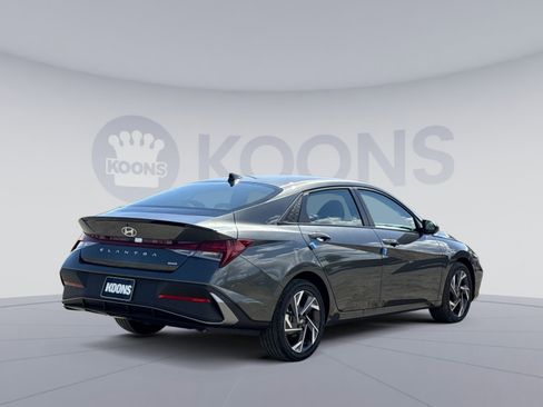 New 2025 Hyundai Elantra SEL w/ Cargo Package image 7