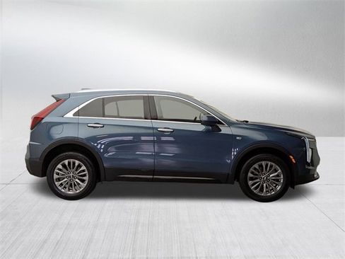 Certified 2025 Cadillac XT4 Premium Luxury image 4