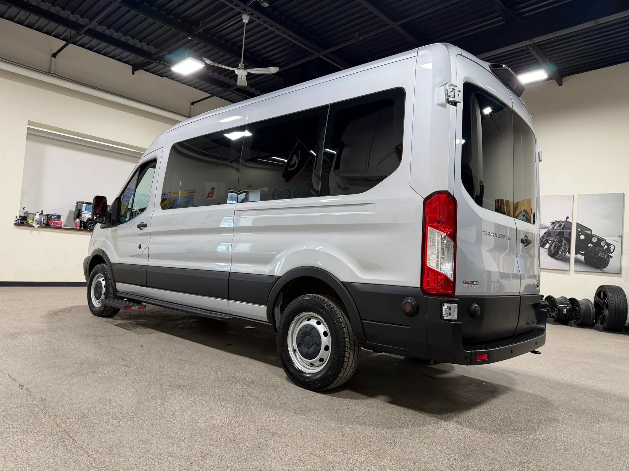 Used 2019 Ford Transit 250 148 Medium Roof RWD image 8