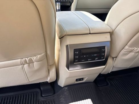 Used 2022 Lexus GX 460 Premium w/ Premium Plus Package AWD/4WD image 19