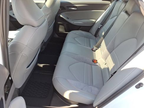 Certified 2020 Toyota Avalon XSE w/ All Weather Liner Package image 12