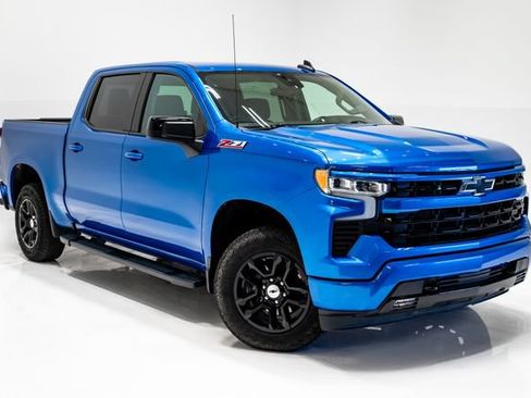 Used 2022 Chevrolet Silverado 1500 RST w/ Z71 Off-Road Package AWD/4WD image 6
