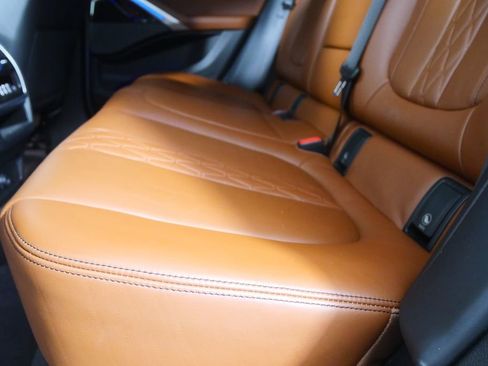 Used 2021 BMW X6 sDrive40i w/ Executive Package image 17