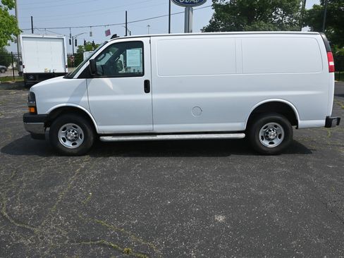 Used 2023 Chevrolet Express 2500 Work Van w/ Driver Convenience Package image 2