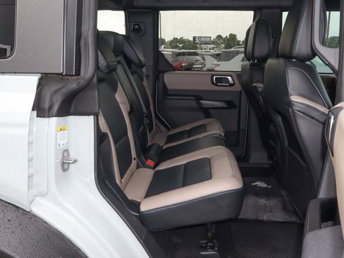 Used 2024 Ford Bronco Wildtrak AWD/4WD image 23