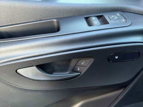 Used 2024 Mercedes-Benz Sprinter 2500 image 13