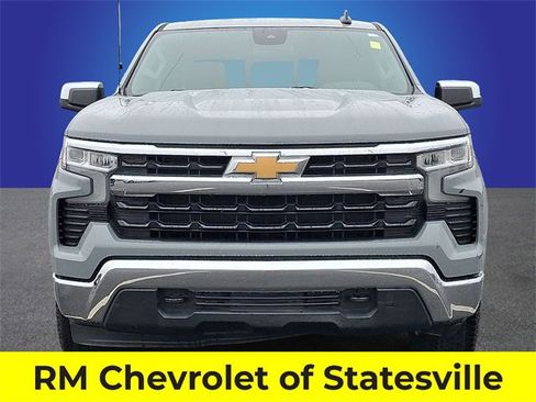 Used 2024 Chevrolet Silverado 1500 LT w/ Z71 Off-Road Package image 2