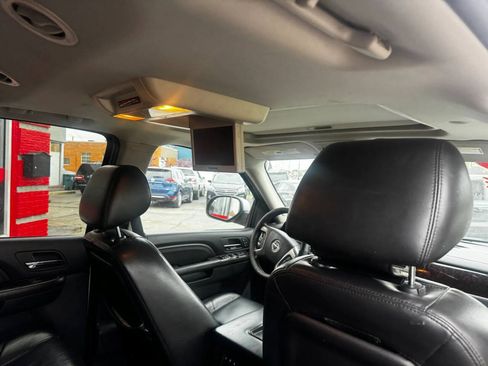 Used 2011 GMC Yukon Denali AWD/4WD image 8