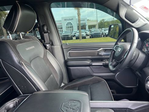 Used 2023 RAM 1500 Laramie AWD/4WD image 15