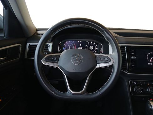 Used 2023 Volkswagen Atlas SE image 12