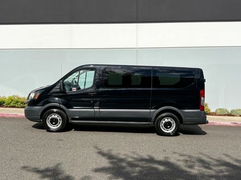 Used 2017 Ford Transit 150 XL RWD image 3