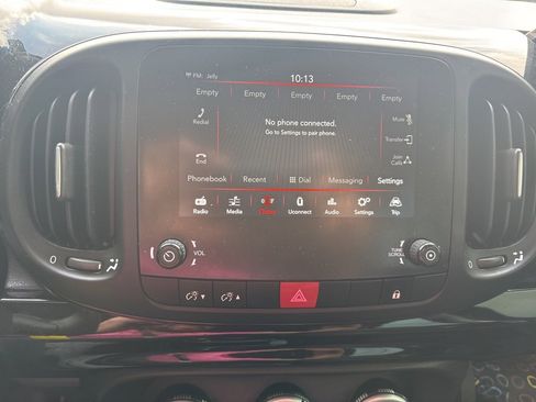 Used 2020 FIAT 500L Pop image 10