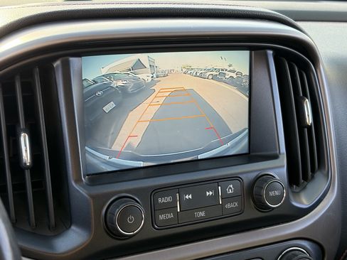 Used 2016 GMC Canyon SLE w/ All Terrain Package AWD/4WD image 7