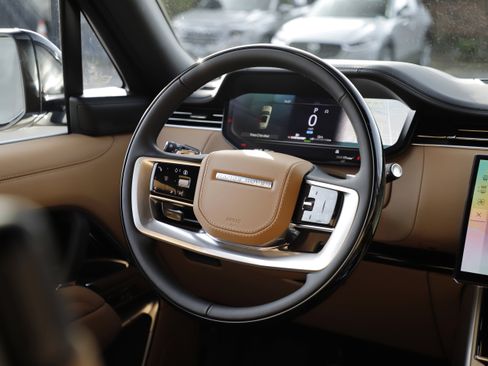 New 2026 Land Rover Range Rover SE AWD/4WD image 17