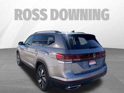 Used 2025 Volkswagen Atlas SE image 6