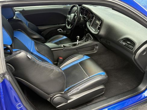 Used 2022 Dodge Challenger R/T w/ Driver Convenience Group image 21