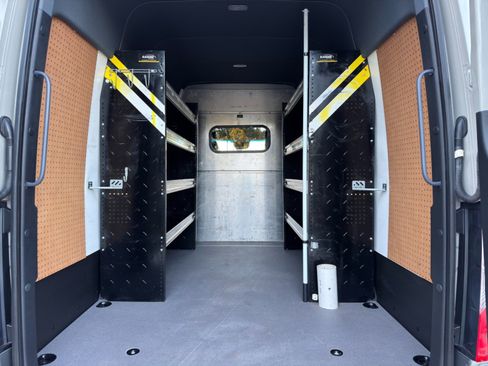 Used 2023 Mercedes-Benz Sprinter 2500 image 35