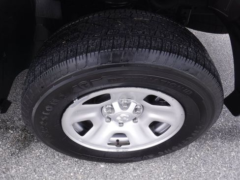 Used 2022 RAM 1500 Tradesman image 9