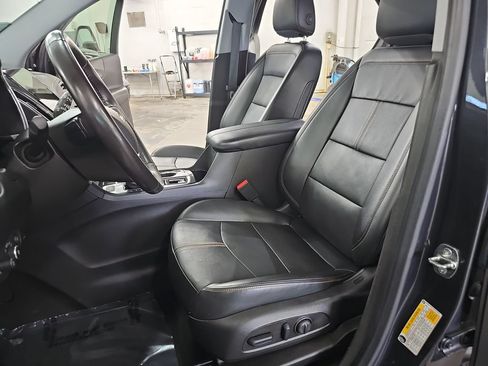 Used 2022 Chevrolet Equinox Premier AWD/4WD image 15