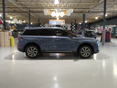 Used 2023 Lincoln Corsair AWD w/ Equipment Group 101A image 6