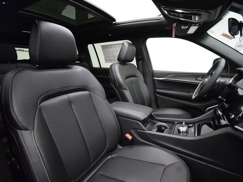 New 2026 Jeep Grand Cherokee L Limited AWD/4WD image 18