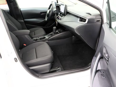 Used 2025 Toyota Corolla LE FWD image 33