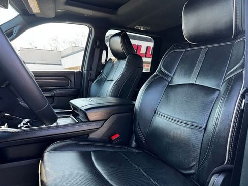 Used 2024 RAM 3500 Limited AWD/4WD image 17