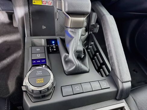 New 2026 Toyota 4Runner Limited AWD/4WD image 21