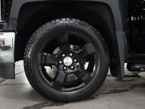 Used 2015 Chevrolet Silverado 1500 LT w/ LT Convenience Package AWD/4WD image 30