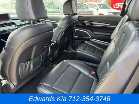 Used 2022 Kia Telluride S image 12