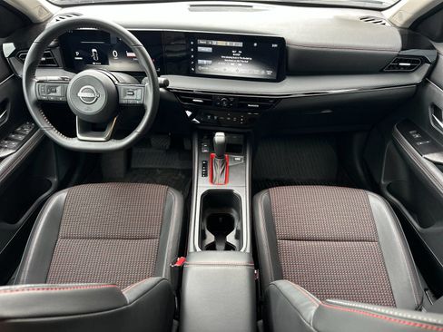 Used 2025 Nissan Kicks SR w/ Illumination Package AWD/4WD image 12