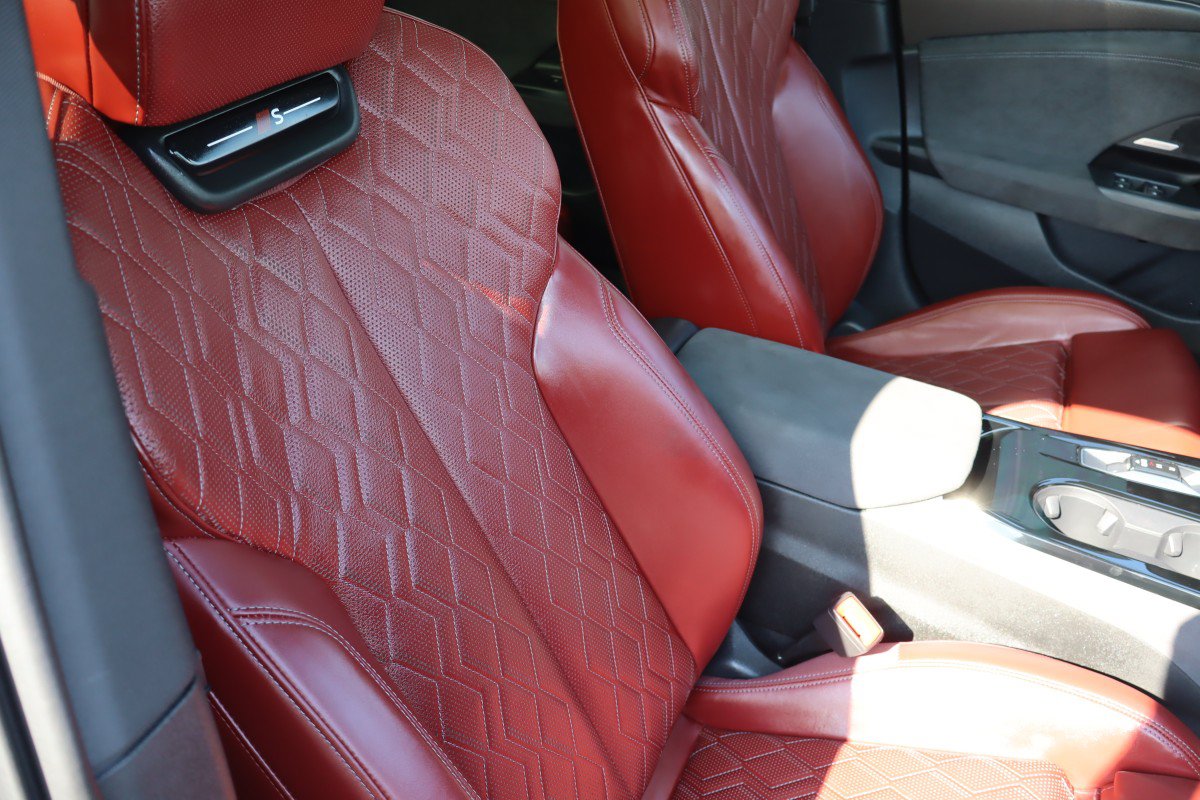 Used 2025 Audi S6 e-tron Prestige AWD/4WD image 26