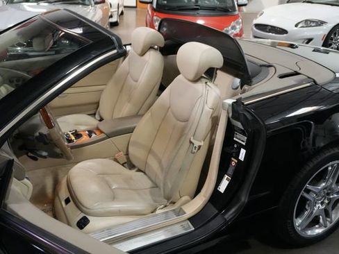 Used 2008 Mercedes-Benz SL 550 image 16