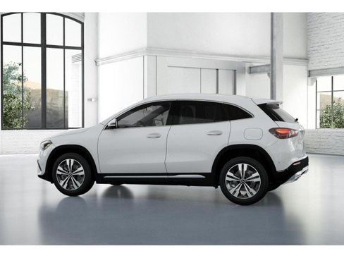 Used 2025 Mercedes-Benz GLA 250 image 31