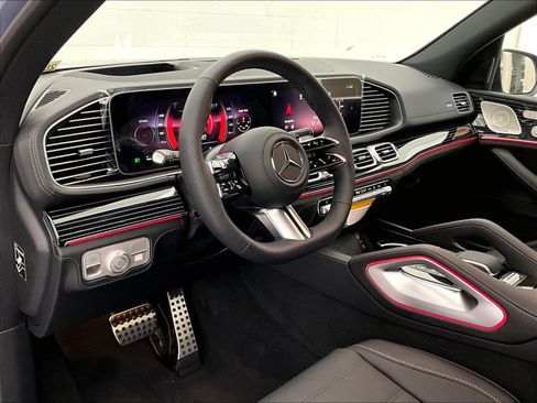 New 2026 Mercedes-Benz GLS 580 4MATIC image 6
