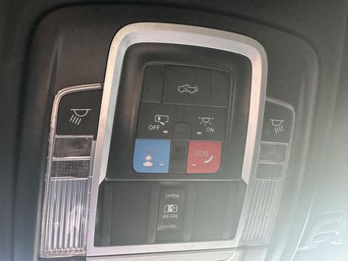 Used 2025 RAM 1500 Laramie image 28