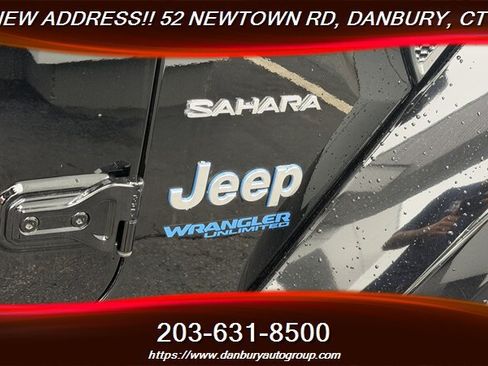 Used 2021 Jeep Wrangler Unlimited Sahara w/ Cold Weather Group AWD/4WD image 9