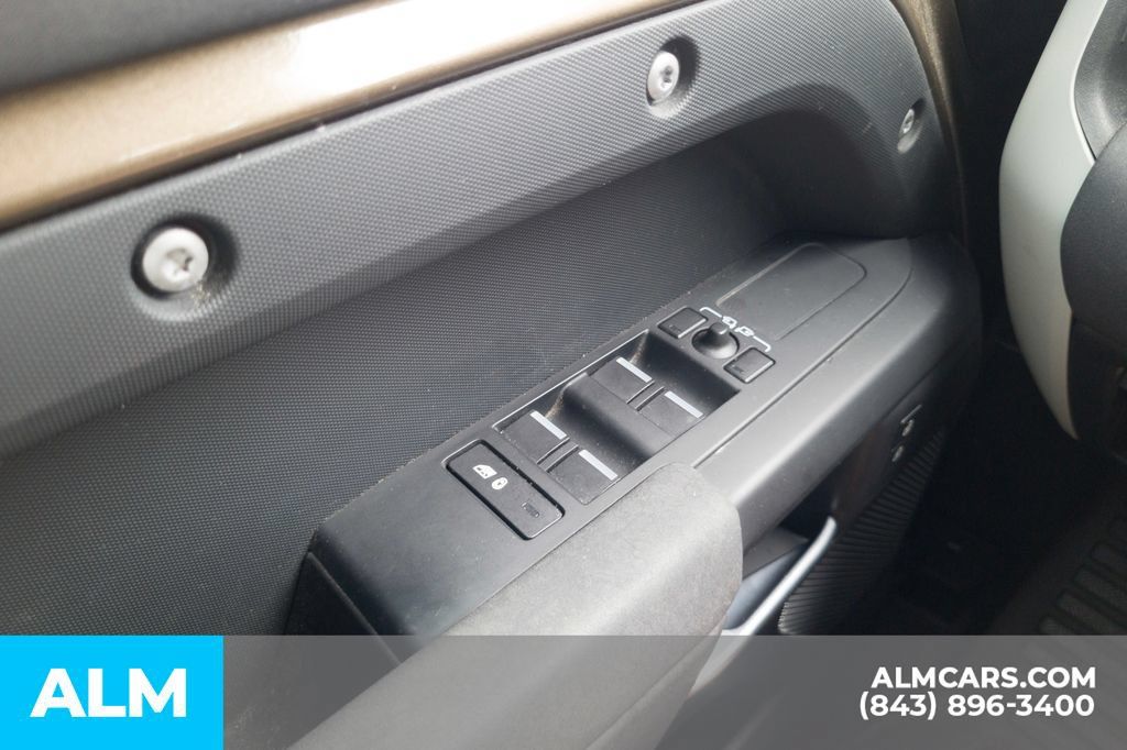 Used 2023 Land Rover Defender 110 AWD/4WD image 16