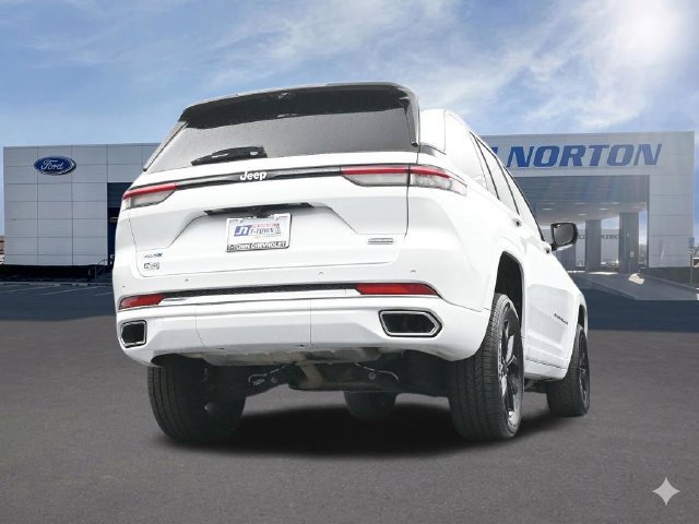 Used 2023 Jeep Grand Cherokee Overland w/ Luxury Tech Group IV AWD/4WD image 51