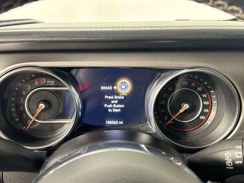 Used 2020 Jeep Wrangler Unlimited Sahara AWD/4WD image 16