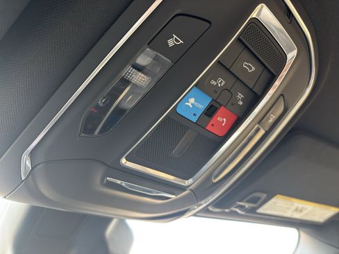 Used 2024 Jeep Grand Cherokee L Limited w/ Black Appearance Package image 29