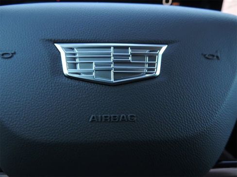 New 2026 Cadillac Vistiq Sport image 25