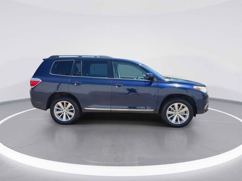 Used 2011 Toyota Highlander 4WD w/ Tech Pkg image 9
