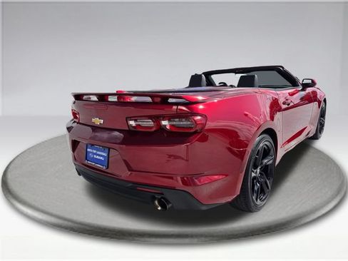 Used 2023 Chevrolet Camaro LT RWD image 9