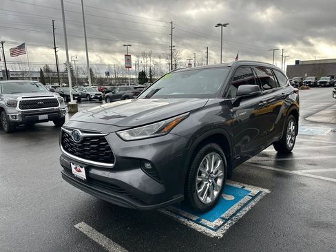 Certified 2020 Toyota Highlander Limited image 7