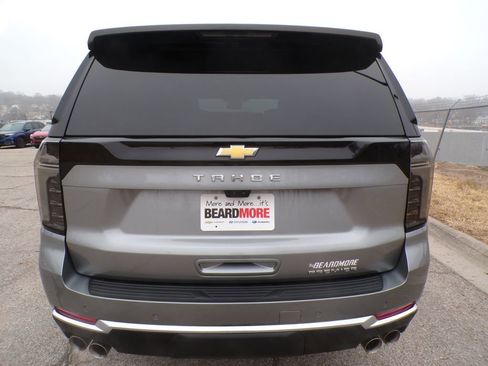 Used 2025 Chevrolet Tahoe Premier image 3
