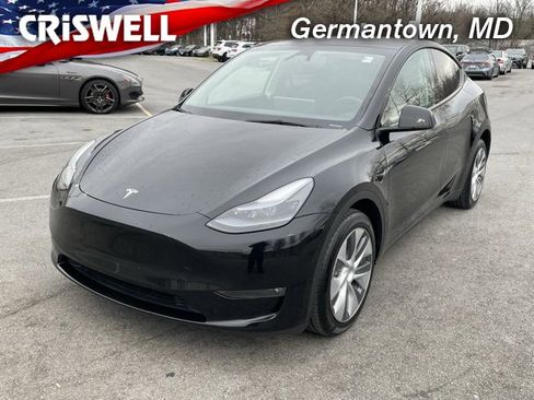Used 2023 Tesla Model Y Long Range image 1