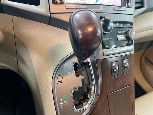 Used 2009 Toyota Venza AWD image 17