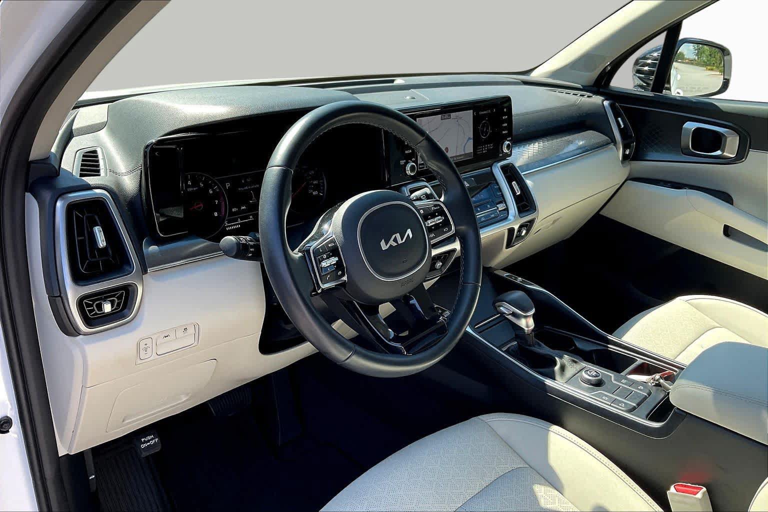 Used 2023 Kia Sorento S FWD image 17