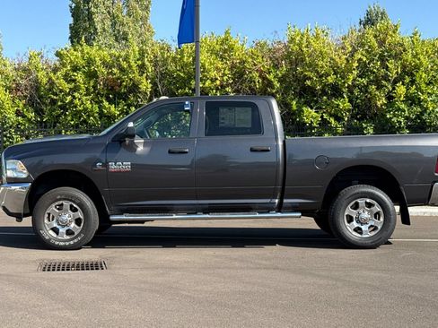 Used 2016 RAM 3500 Tradesman w/ Chrome Appearance Group AWD/4WD image 7